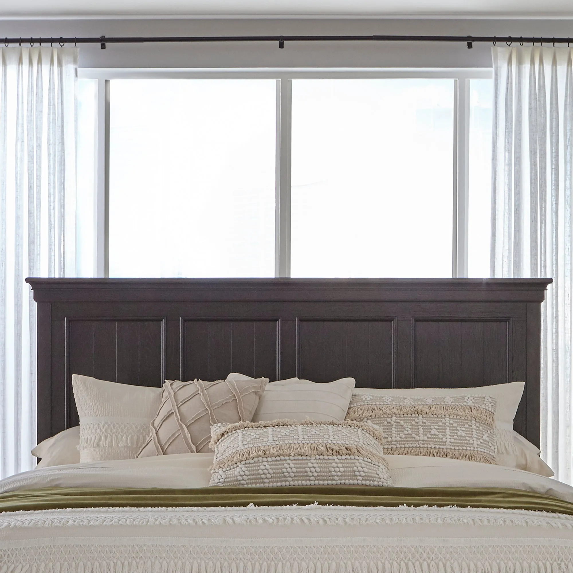Allyson Park 417B-BR13 Queen Panel Headboard