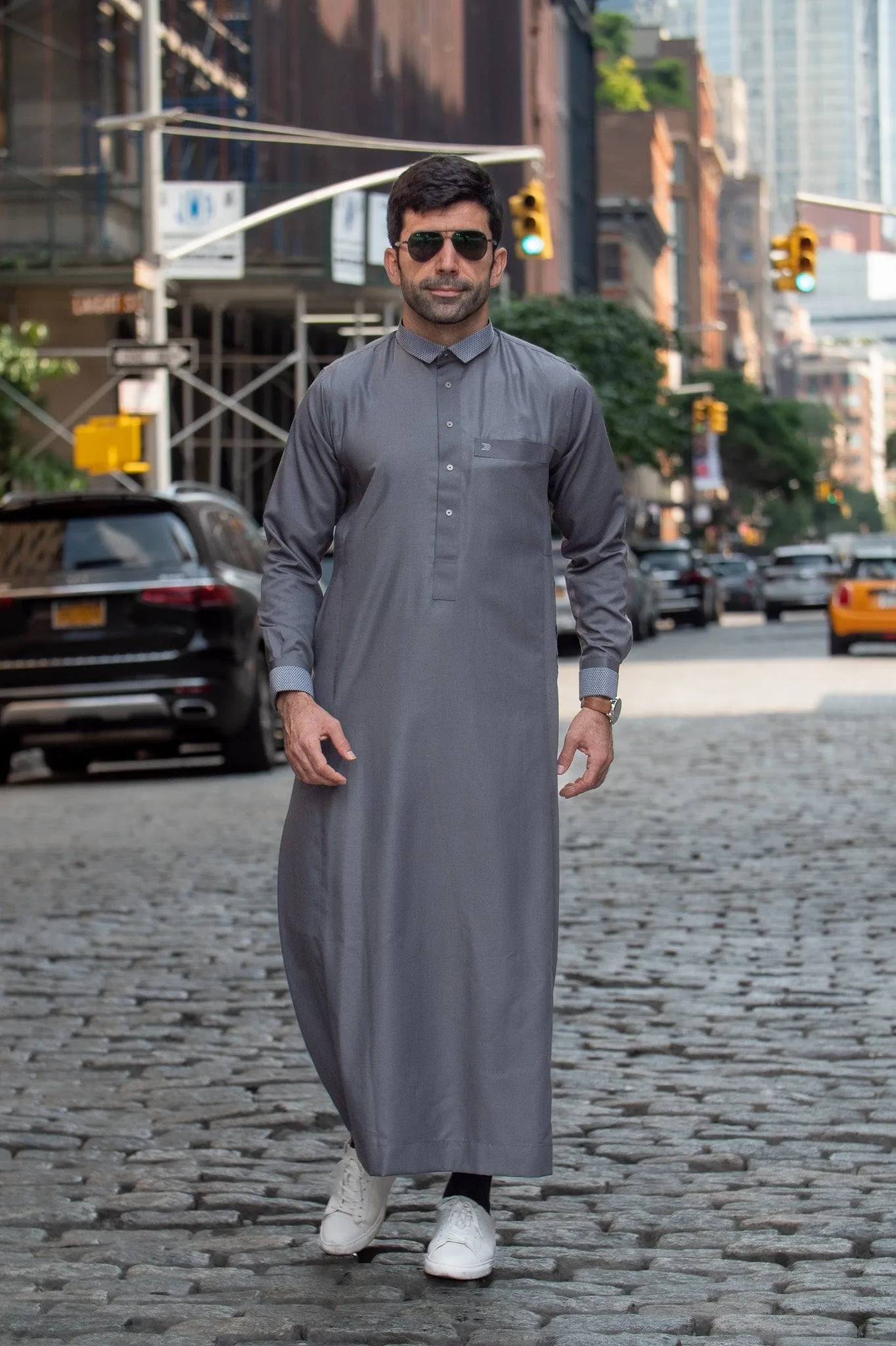 CEO Adult Thobe
