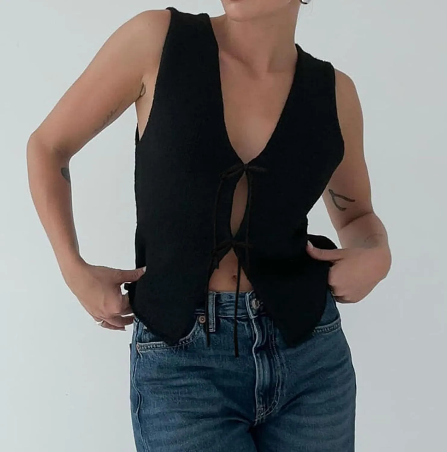Crochet Knitted Vest for Women Vintage Y2K Hollow Out Button Down Cardigan Retro Crochet Knit Tank Vest