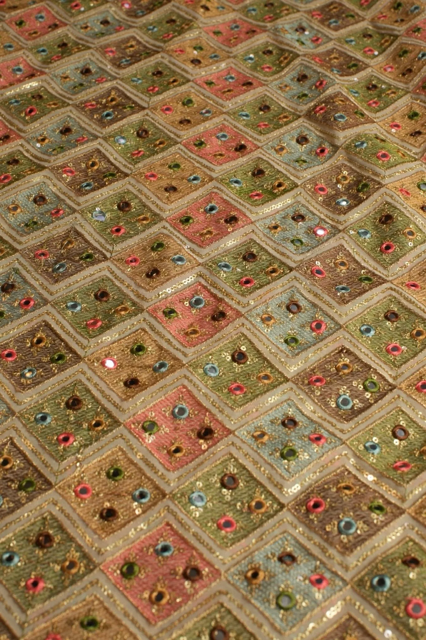 EMBROIDERED SILK B32-53