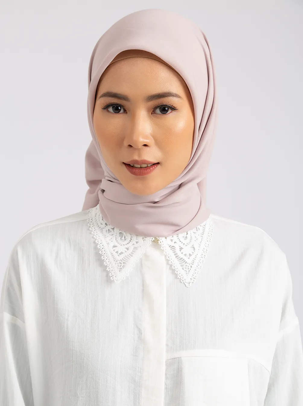 FEBE TOP PLAIN WHITE