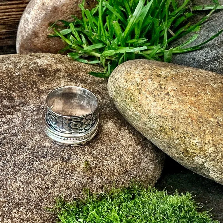 Sterling silver, spinner ring. UK size O