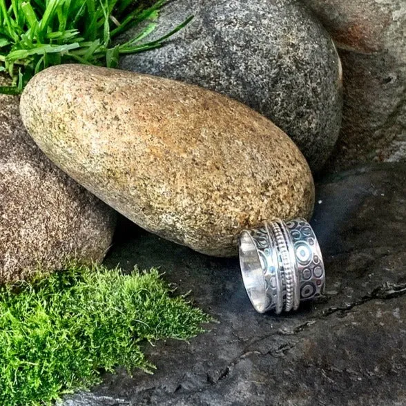 Sterling silver, spinner ring. UK size O