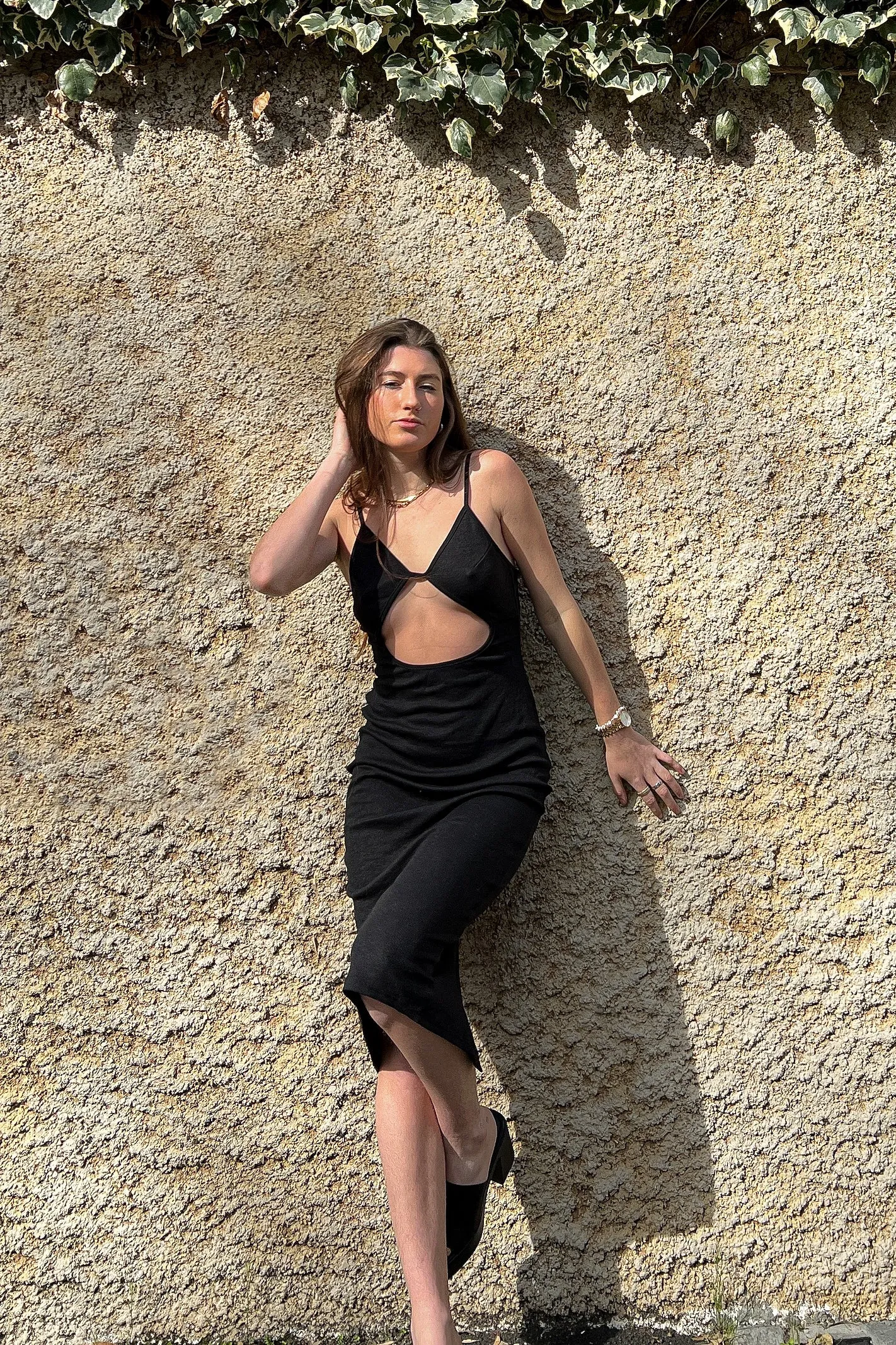 TAKE ME AWAY CUT-OUT DRESS / BLACK