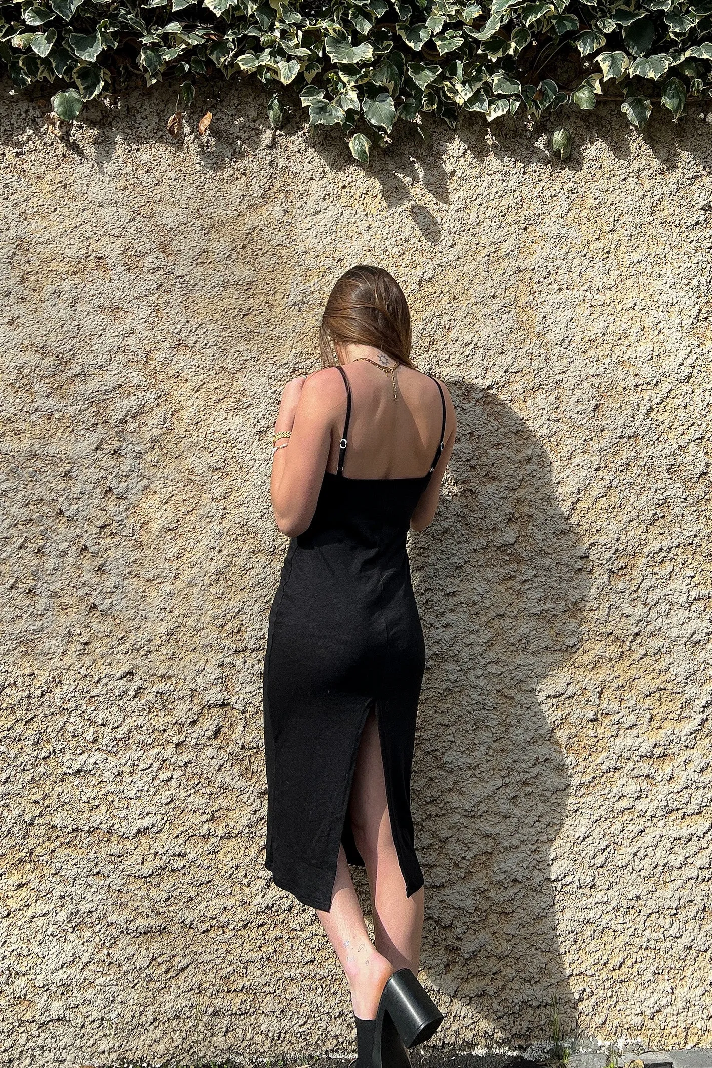 TAKE ME AWAY CUT-OUT DRESS / BLACK